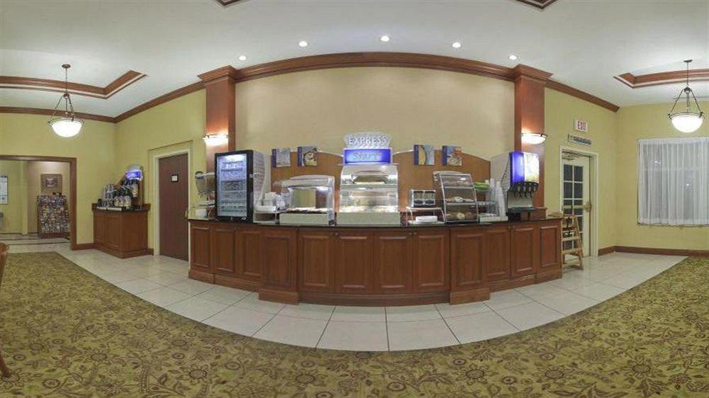 Holiday Inn Express Hotel & Suites Tampa-Fairgrounds-Casino By Ihg Exterior foto