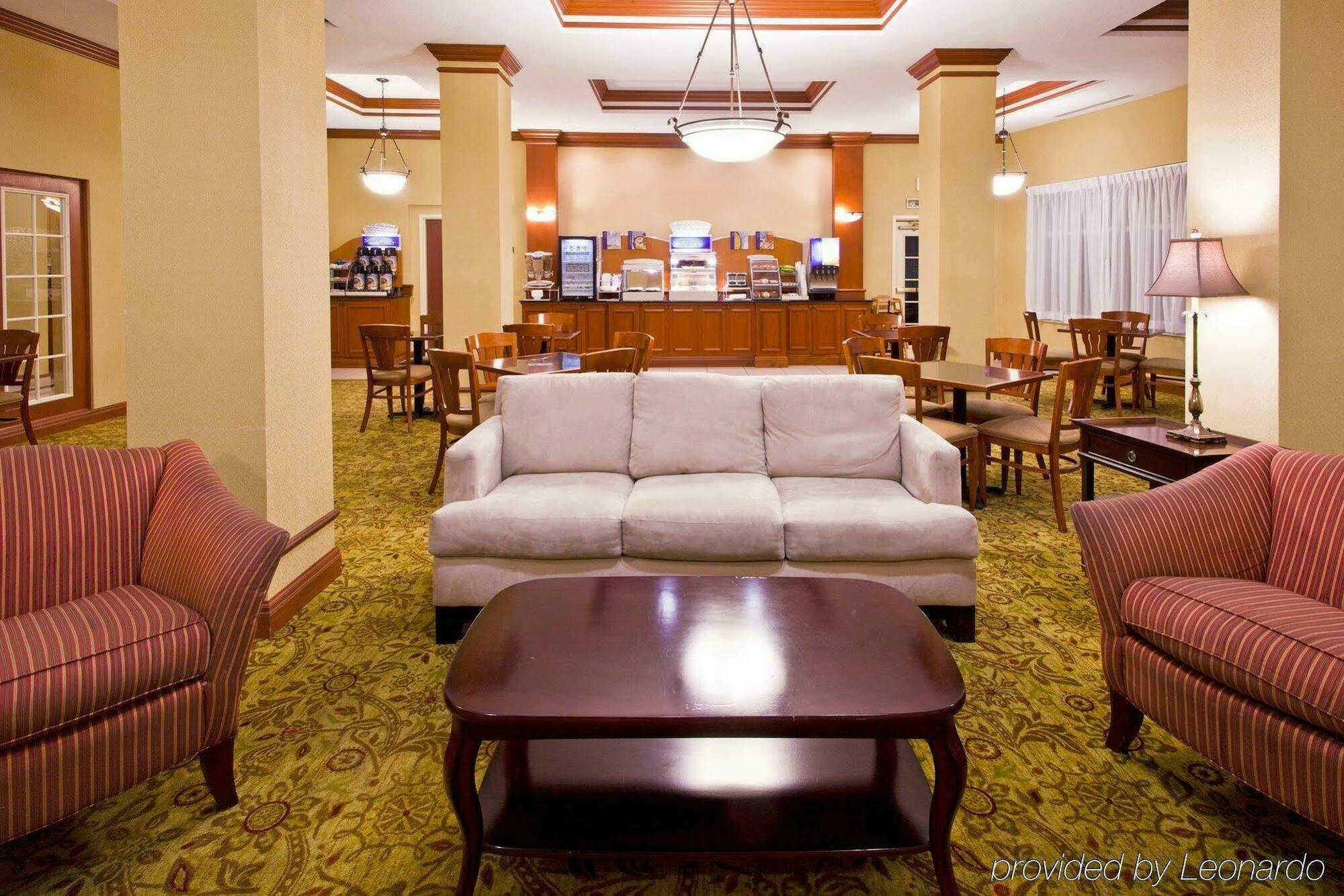 Holiday Inn Express Hotel & Suites Tampa-Fairgrounds-Casino By Ihg Restaurant foto