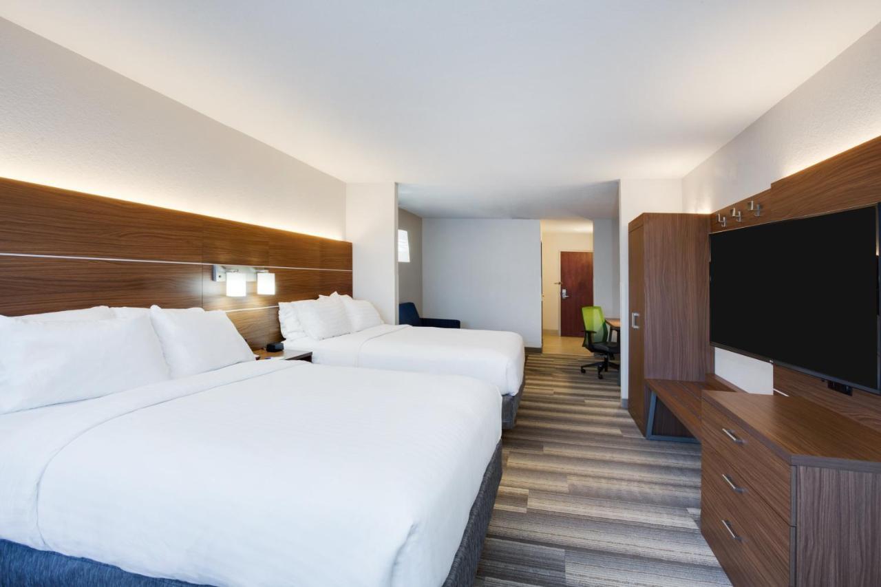 Holiday Inn Express Hotel & Suites Tampa-Fairgrounds-Casino By Ihg Exterior foto